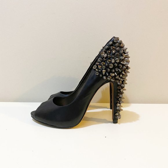 NIB Sam Edelman Lorissa Studded Peep-Toe Pumps Black Leather Size 7 - Picture 2 of 7